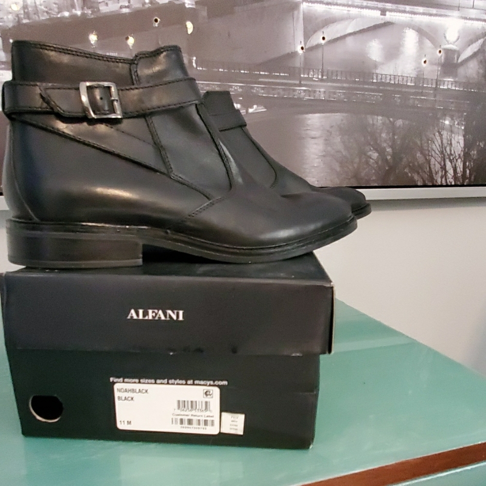 Brand New, Never Worn Alfani Blk Leather Boots